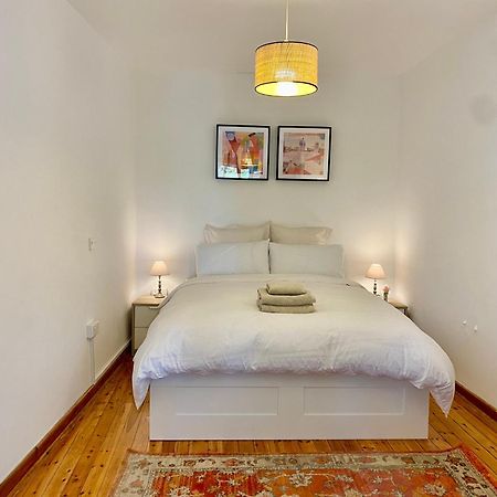 Liberty House - Central Two Bedroom Apartments Никосия Номер фото