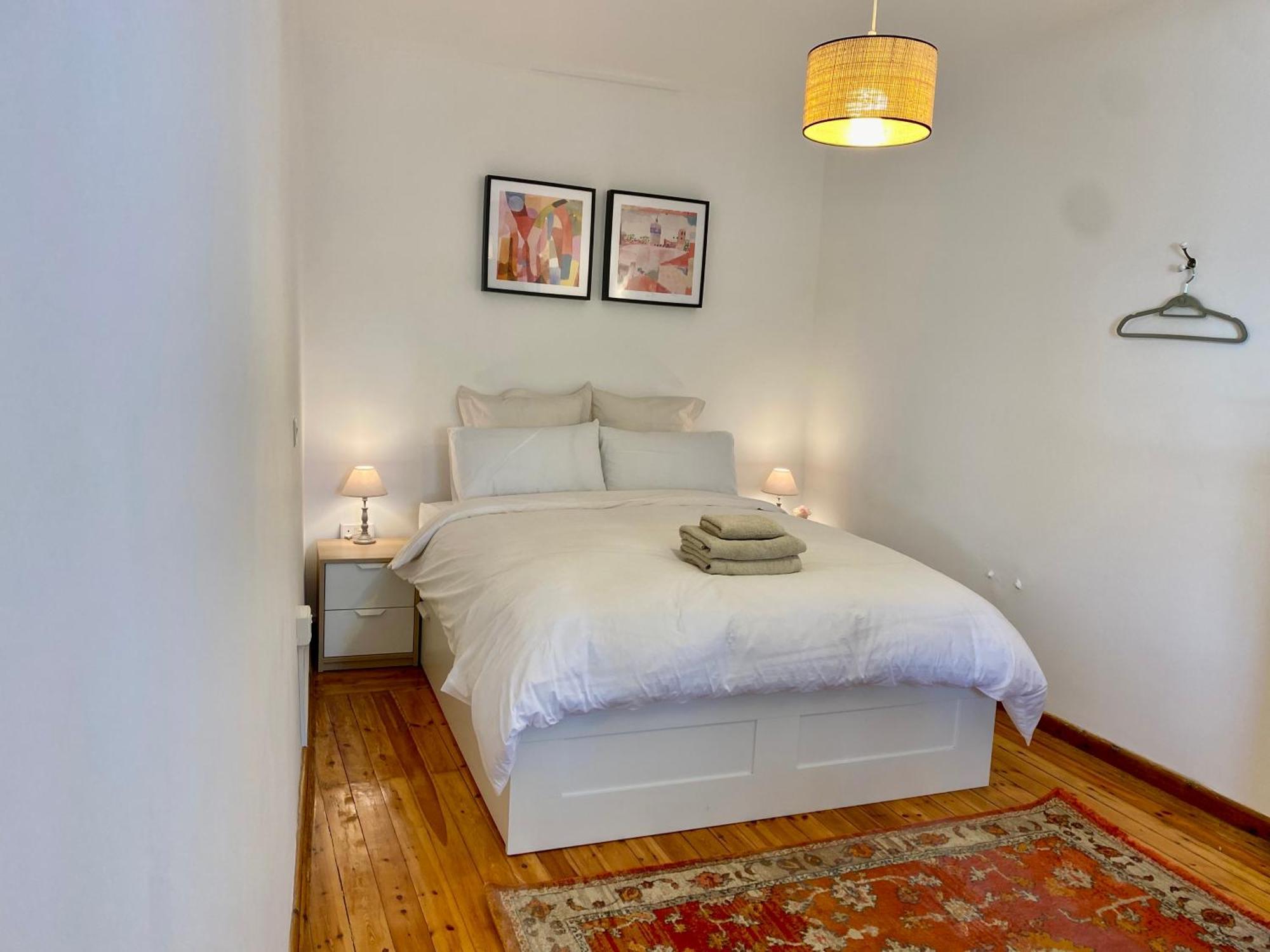 Liberty House - Central Two Bedroom Apartments Никосия Номер фото