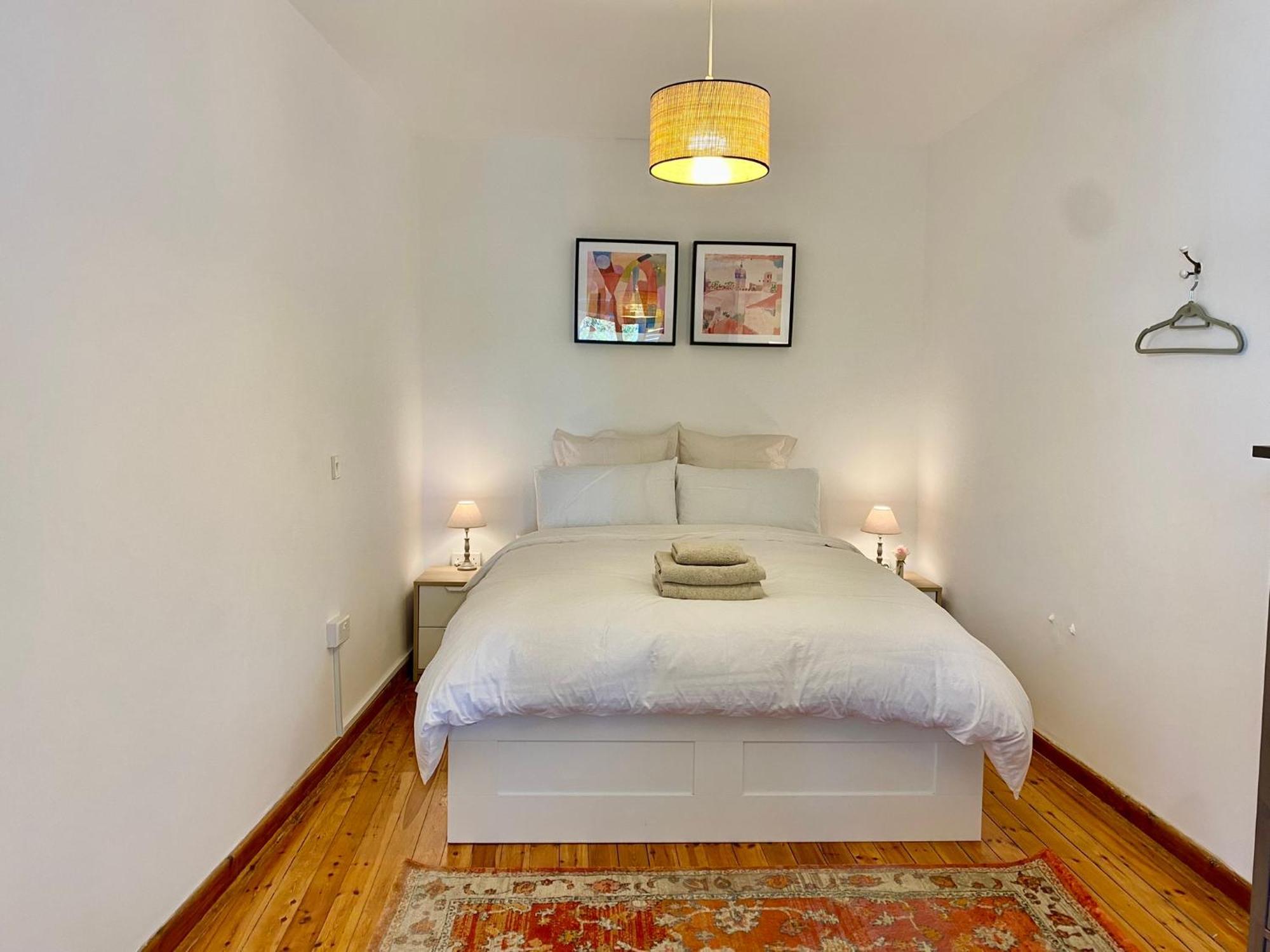 Liberty House - Central Two Bedroom Apartments Никосия Номер фото